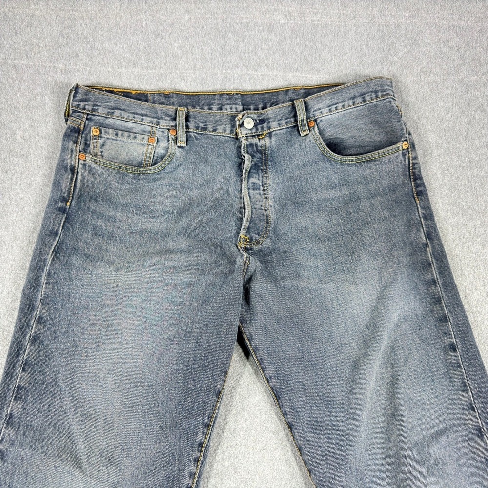 Levi's 501 38x32 Men Jeans Medium Wash Button Fly Classic Fit
